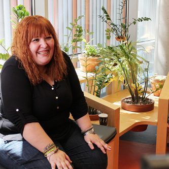 El Servei de Voluntariat de Sant Pere Claver promou i gestiona la participació de persones que, amb el seu temps i compromís, volen ser actors de transformació social, oferint suport i acompanyament a persones vulnerables o en risc d’exclusió, vinculades a la nostra entitat.