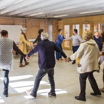 El Servei de Voluntariat de Sant Pere Claver promou i gestiona la participació de persones que, amb el seu temps i compromís, volen ser actors de transformació social, oferint suport i acompanyament a persones vulnerables o en risc d’exclusió, vinculades a la nostra entitat.